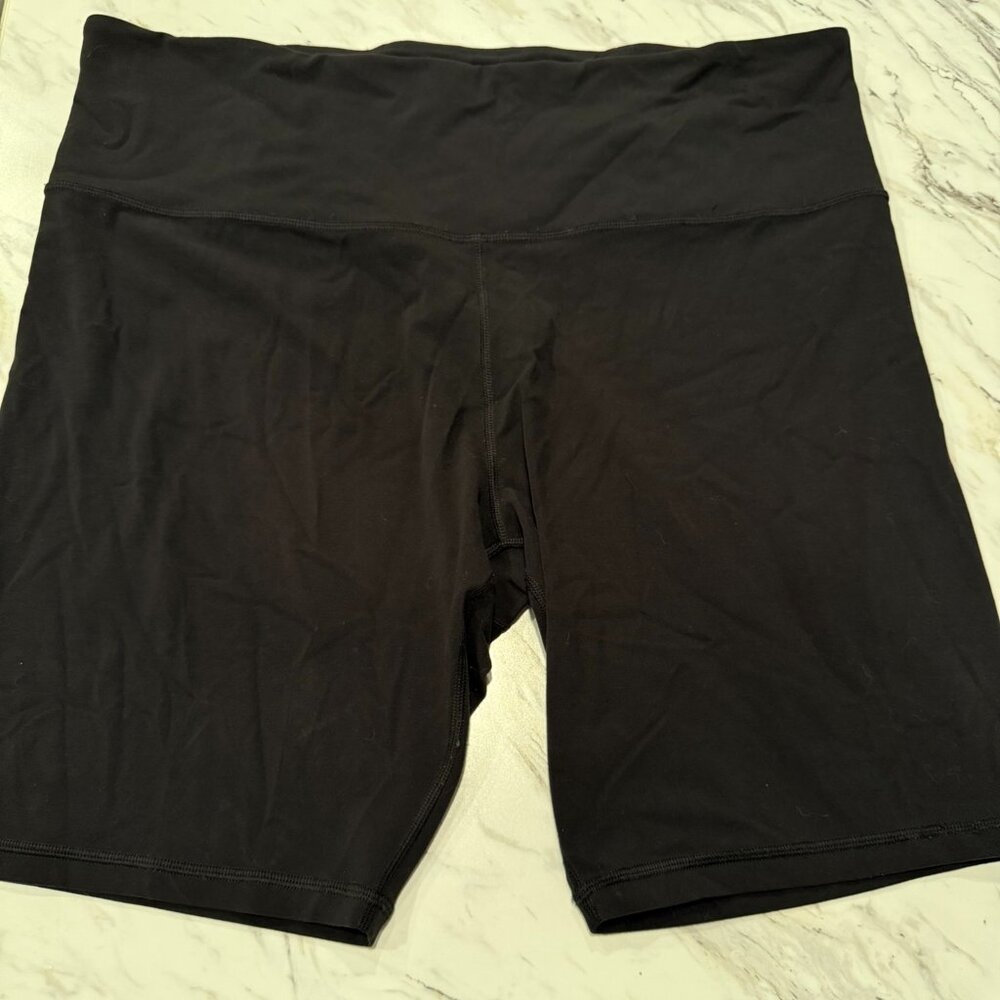 Athleta Women's Black Ultra High Rise Elation 9” Biker Short
